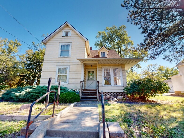 4725 S Massillon Rd, Green, OH for sale - Building Photo - Image 1 of 6