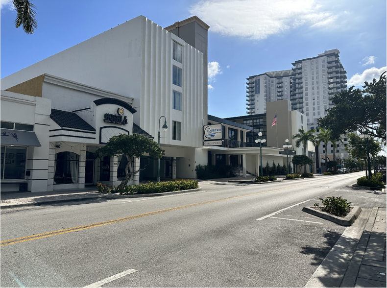 1925 Harrison St, Hollywood, FL for lease - Building Photo - Image 1 of 16