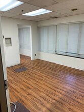 1560 E Chevy Chase Dr, Glendale, CA for lease Interior Photo- Image 1 of 4