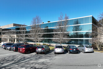 300 Rosewood Dr, Danvers, MA for lease Building Photo- Image 1 of 4