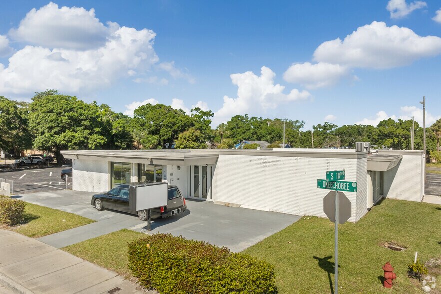 1800 Okeechobee Rd, Fort Pierce, FL for sale - Primary Photo - Image 1 of 1