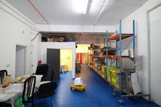 17 Queensway, Enfield for lease Interior Photo- Image 1 of 5