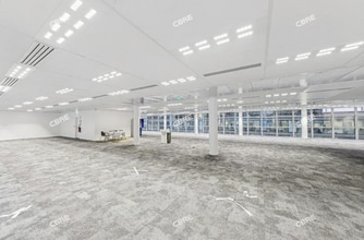 9 Rue Maurice Mallet, Issy-les-Moulineaux for lease Interior Photo- Image 2 of 10