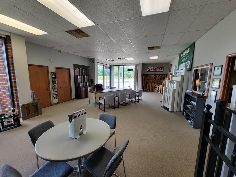 34W401 Roosevelt, Geneva, IL for sale - Building Photo - Image 2 of 12