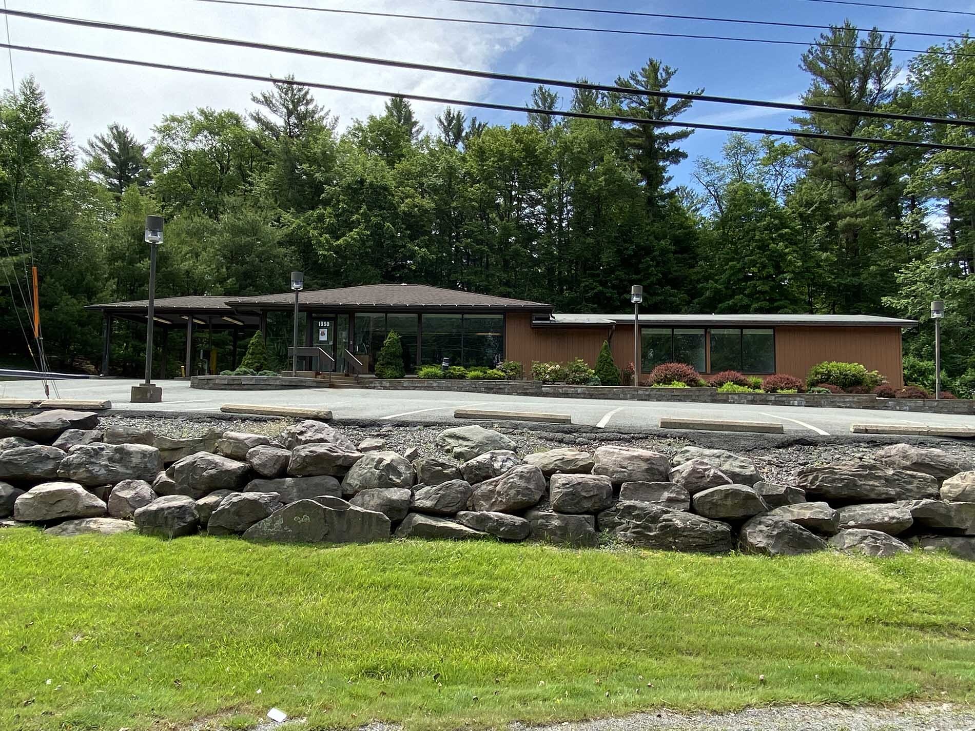 1950 Route 940, Pocono Pines, PA for sale Building Photo- Image 1 of 1