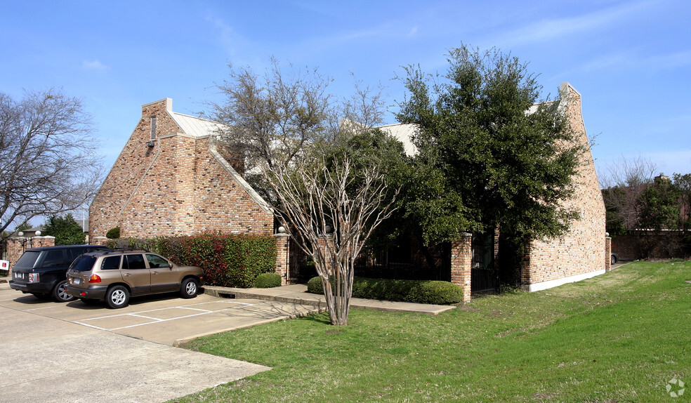 1402-1406 Clark Rd, Duncanville, TX for sale - Primary Photo - Image 1 of 1