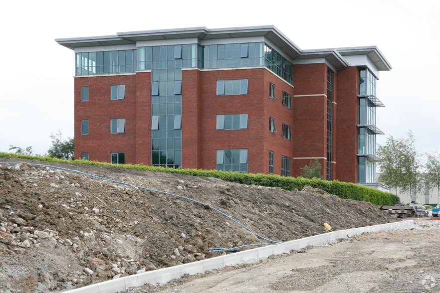 5A The Parklands, Bolton for lease - Building Photo - Image 3 of 3