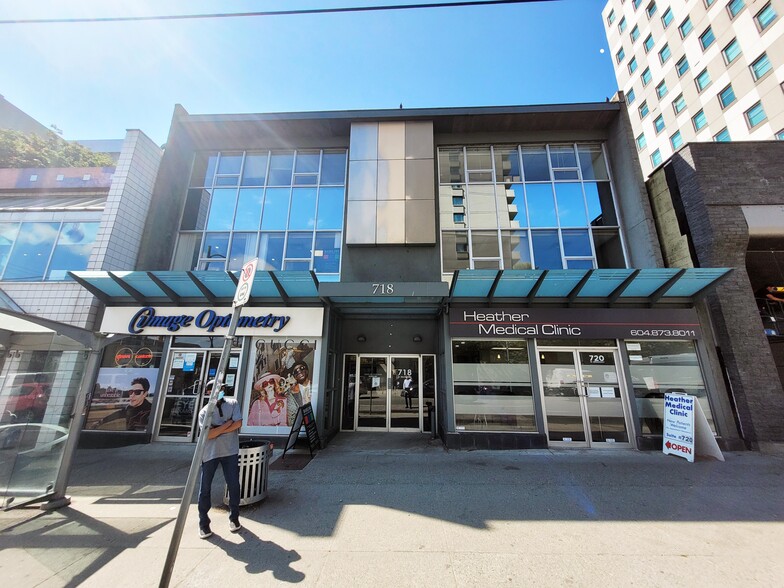 718 Broadway W, Vancouver, BC for lease - Building Photo - Image 1 of 7
