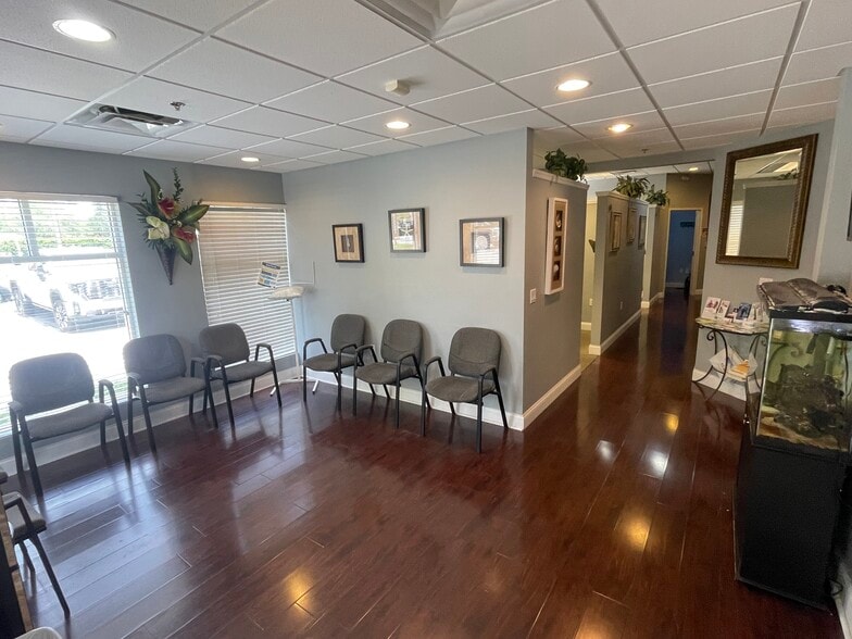 8865 Commodity Cir, Orlando, FL for sale - Building Photo - Image 3 of 15