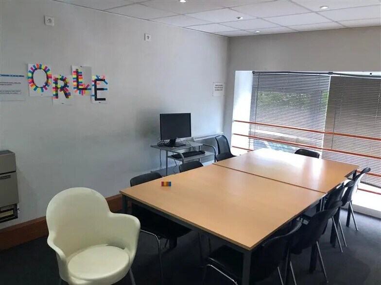 Office in Orléans for lease - Building Photo - Image 2 of 5