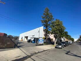 8321 De Celis Pl, North Hills CA - Warehouse