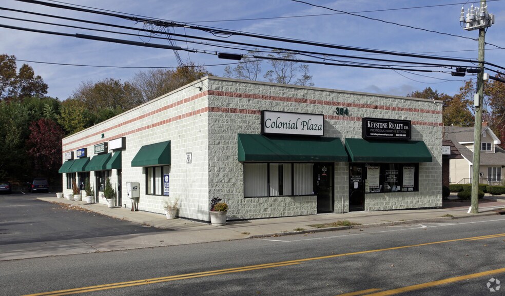 384 Larkfield Rd, East Northport, NY for sale - Primary Photo - Image 1 of 1