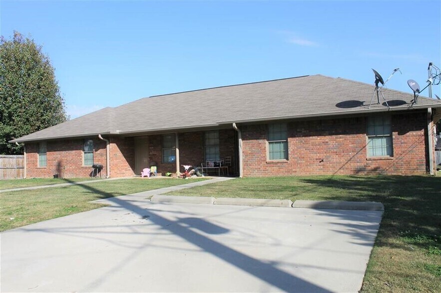 2420 Jefferson Ave, Texarkana, AR 71854