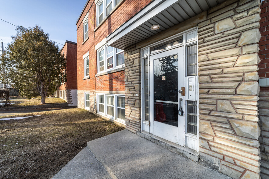 155 Marquette Av, Ottawa, ON for sale - Building Photo - Image 3 of 7