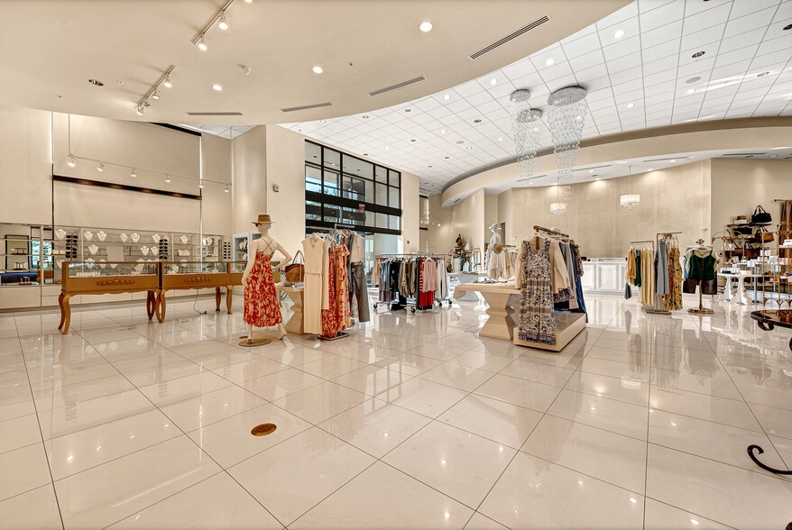 1350 E Joyce Blvd, Fayetteville, AR for sale - Interior Photo - Image 3 of 24