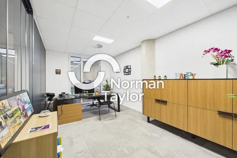 Office in Montpellier for sale Interior Photo- Image 1 of 14