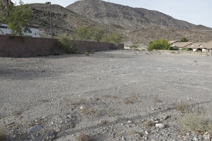 71 W Horizon Ridge Pky, Henderson, NV for sale - Building Photo - Image 3 of 8