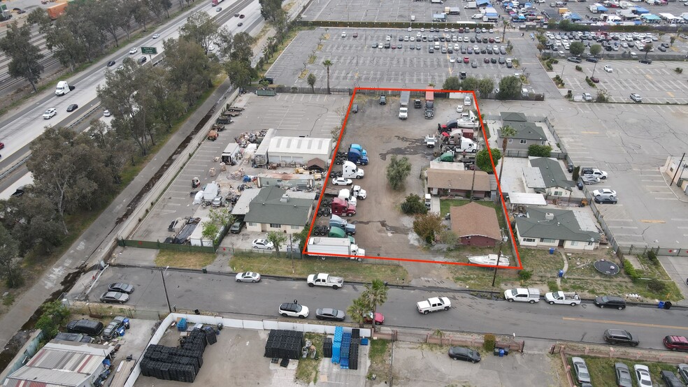 10204 Alder Ave, Bloomington, CA for sale - Primary Photo - Image 1 of 3