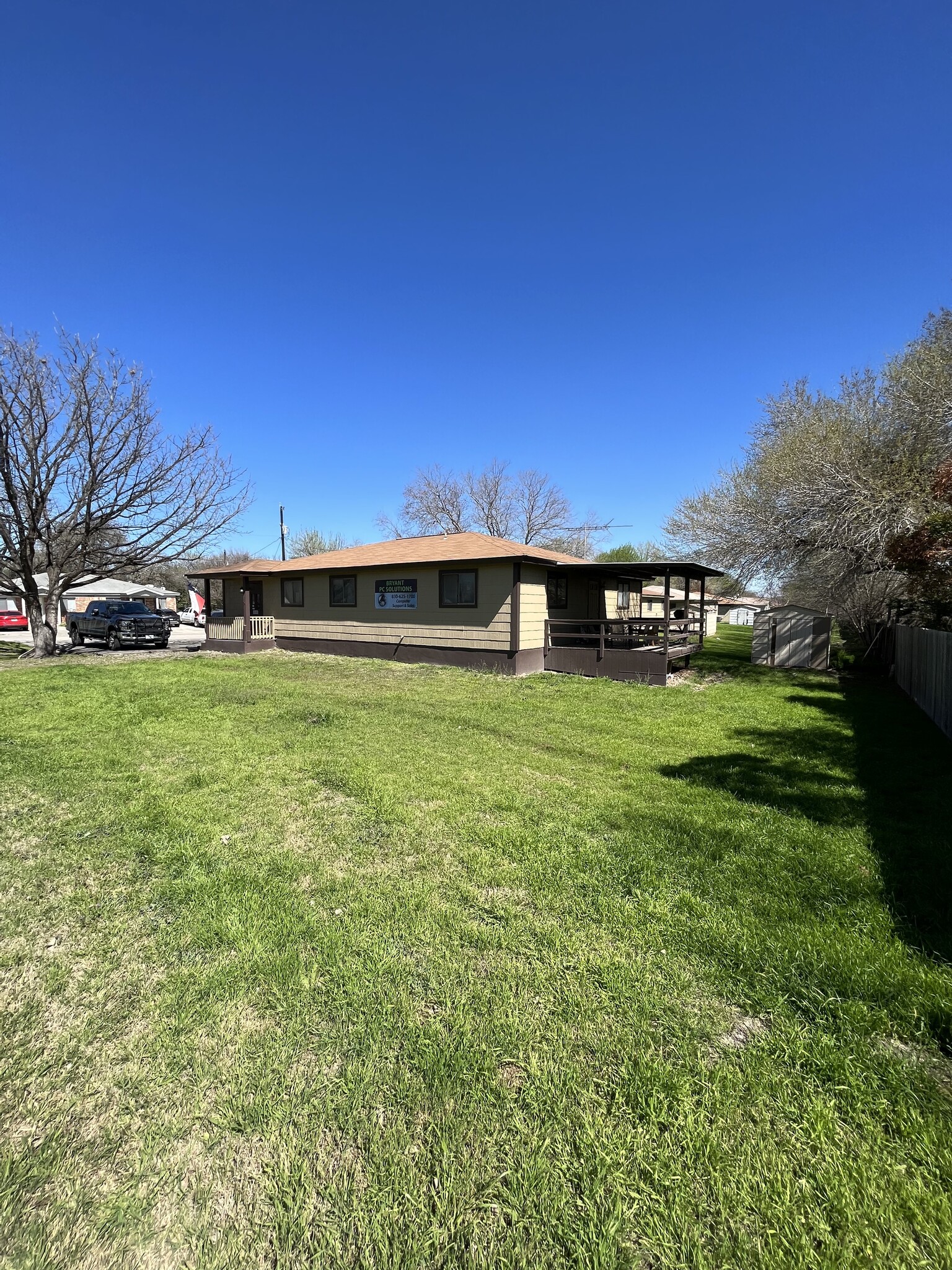 231 Redbud Ln, New Braunfels, TX for sale Building Photo- Image 1 of 1