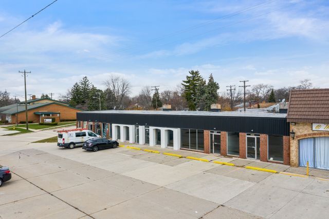 22201-22221 Kelly Rd, Eastpointe, MI for sale Building Photo- Image 1 of 1