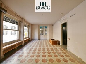 Retail in La Bisbal d'Empordà, Gerona for lease Building Photo- Image 2 of 8