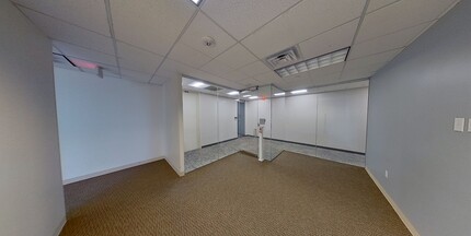 2811 McKinney Ave, Dallas, TX for lease Interior Photo- Image 2 of 8