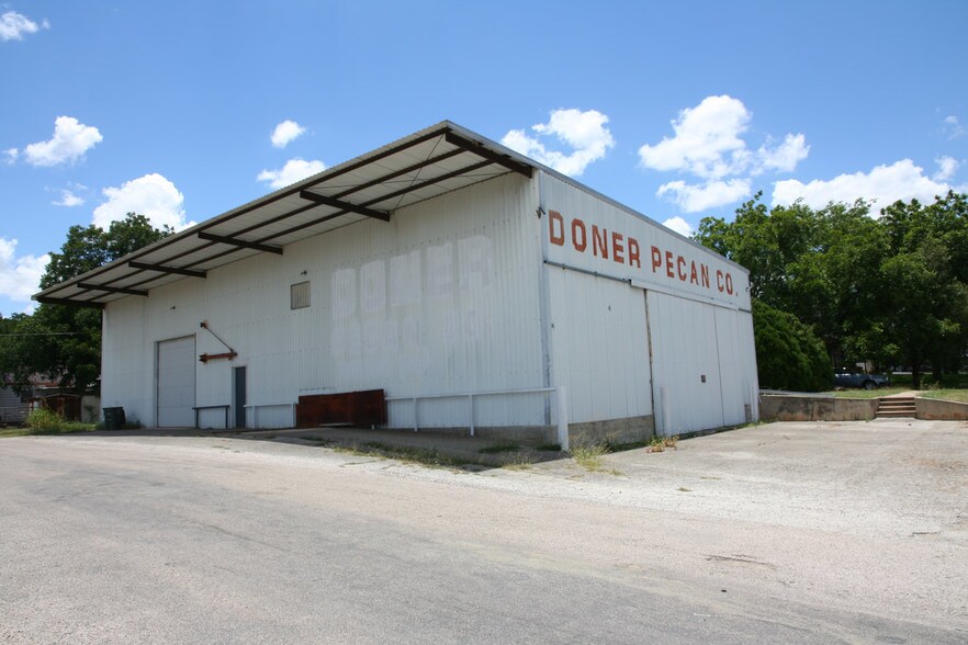 1801 W Wallace St, San Saba, TX for sale - Other - Image 1 of 1