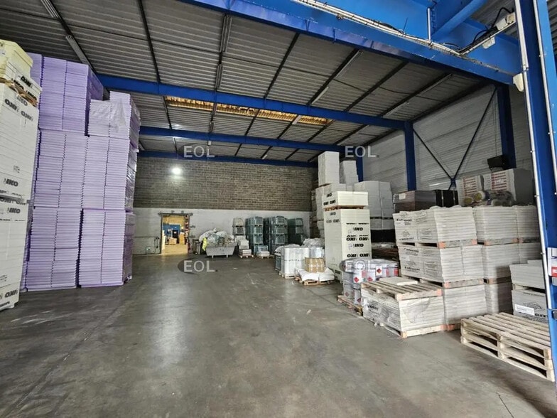 Flex in Vitry-sur-Seine for lease - Interior Photo - Image 2 of 11