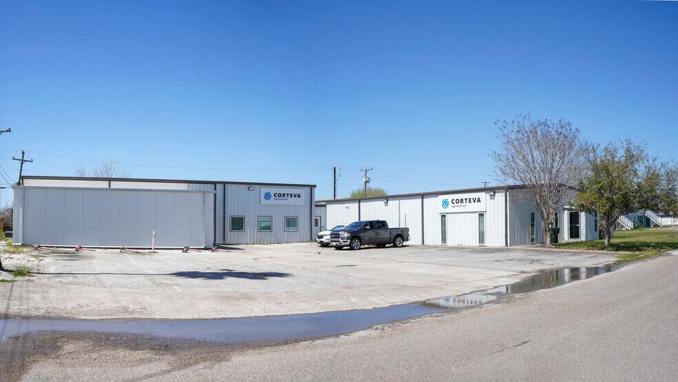 109 & 115 Meyer, Taft, TX for sale - Primary Photo - Image 1 of 1