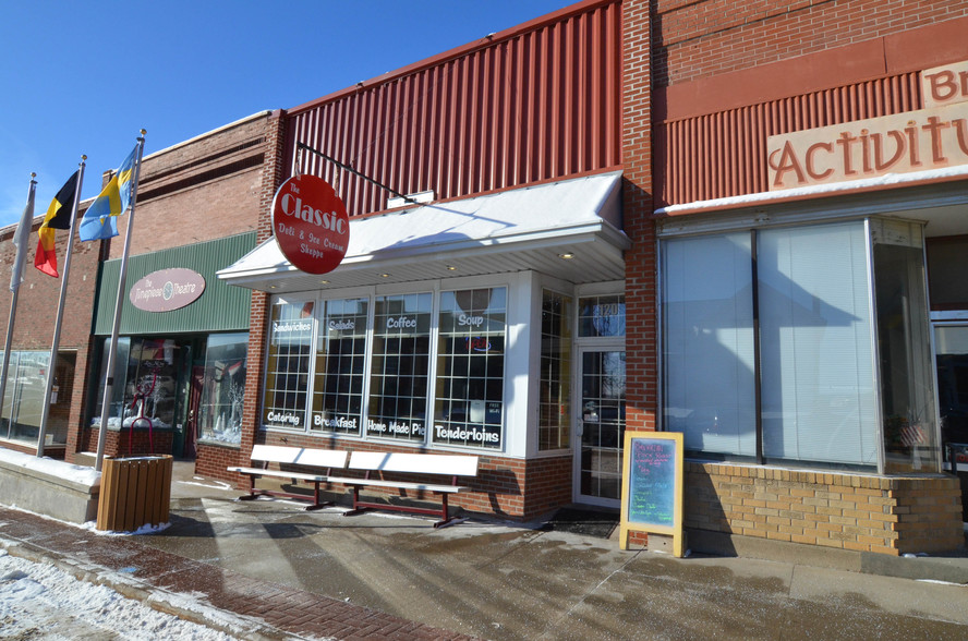 120 Jackson St, Brooklyn, IA for sale - Interior Photo - Image 1 of 1