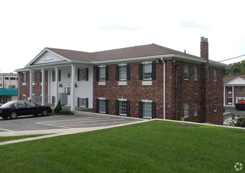 2180 Mendon Rd, Cumberland, RI for lease - Primary Photo - Image 1 of 7