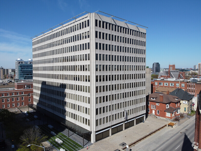 50 Queen St N, Kitchener, ON for lease - Building Photo - Image 2 of 10