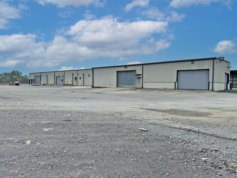 115 Airport Rd, Selinsgrove, PA for lease - Primary Photo - Image 1 of 9