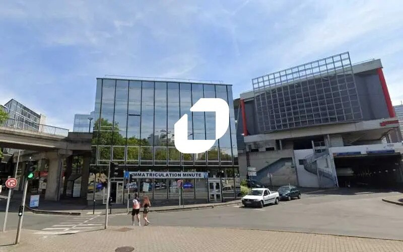 Office in Évry-Courcouronnes for lease Building Photo- Image 1 of 9