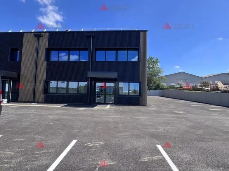 Office in Châtillon-le-Duc for lease - Building Photo - Image 3 of 3