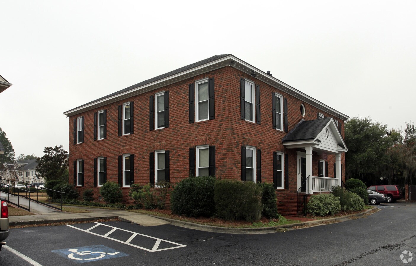 306 Commercial Dr, Savannah, GA 31406