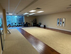 4001 N Perryville Rd, Loves Park, IL for lease Interior Photo- Image 1 of 4