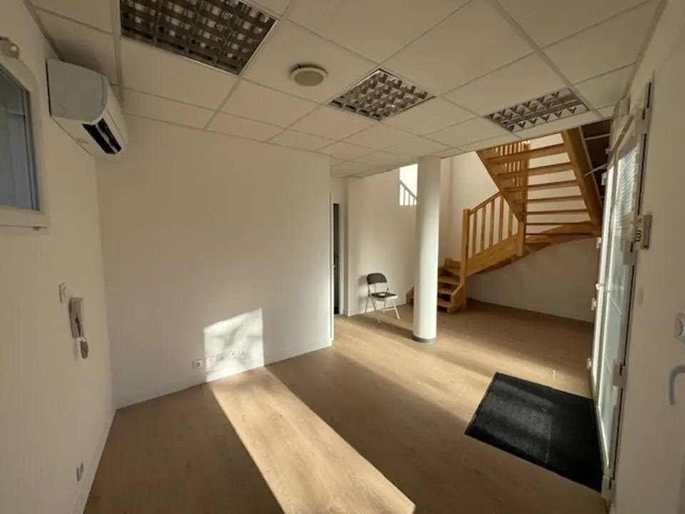 Office in Montferrier-sur-Lez for lease Interior Photo- Image 1 of 10