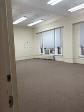 303-305 Fifth Ave, New York, NY for lease Interior Photo- Image 1 of 4