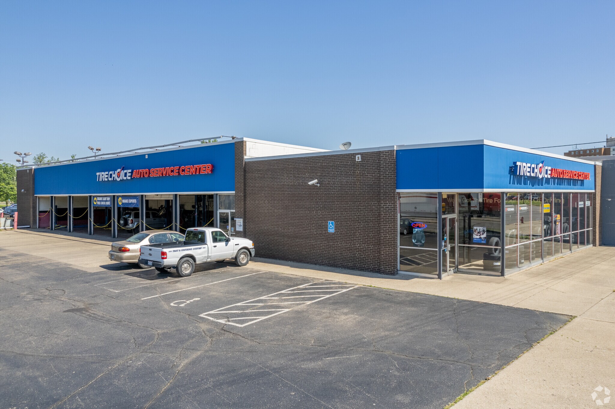 Retail in Middletown, OH for sale Primary Photo- Image 1 of 1