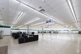 1415 Dinah Shore Blvd, Winchester, TN for lease Interior Photo- Image 2 of 14