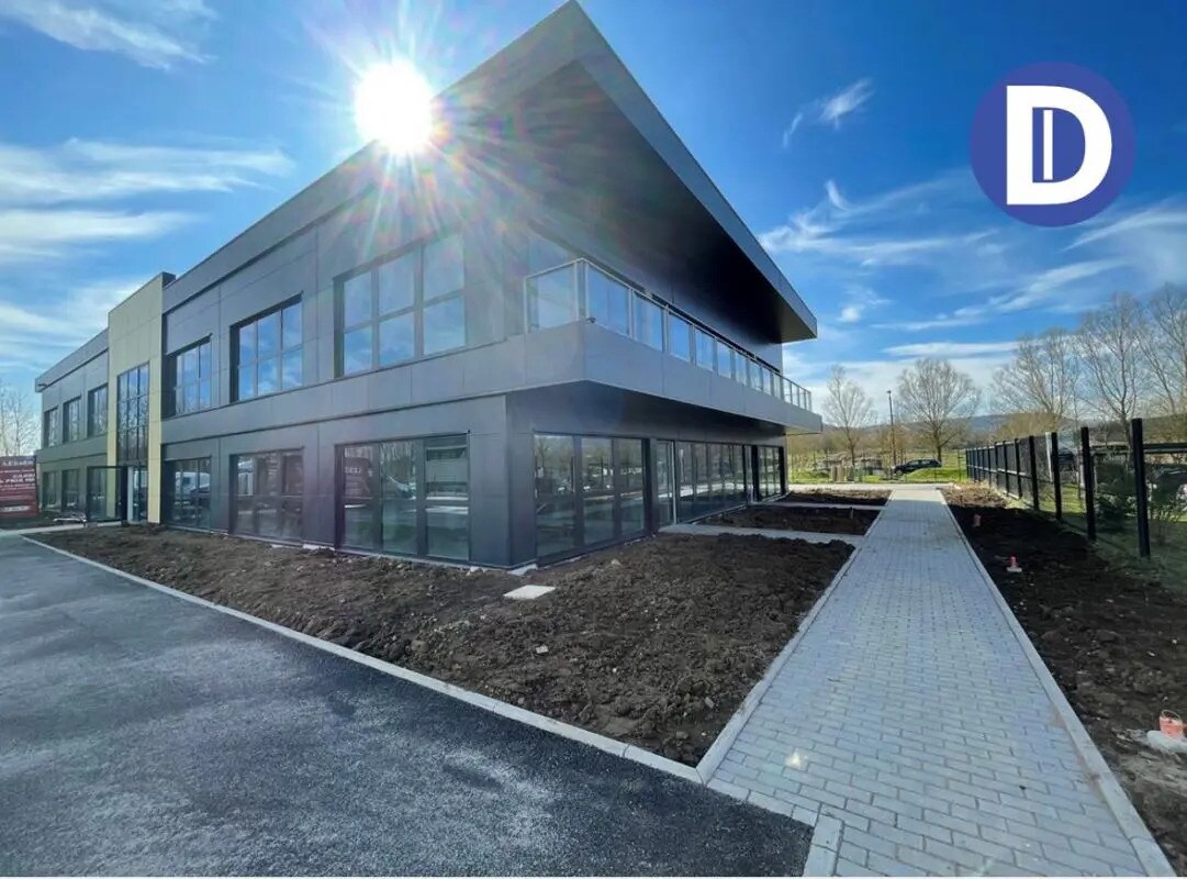 Office in Norroy-le-Veneur for sale Building Photo- Image 1 of 2