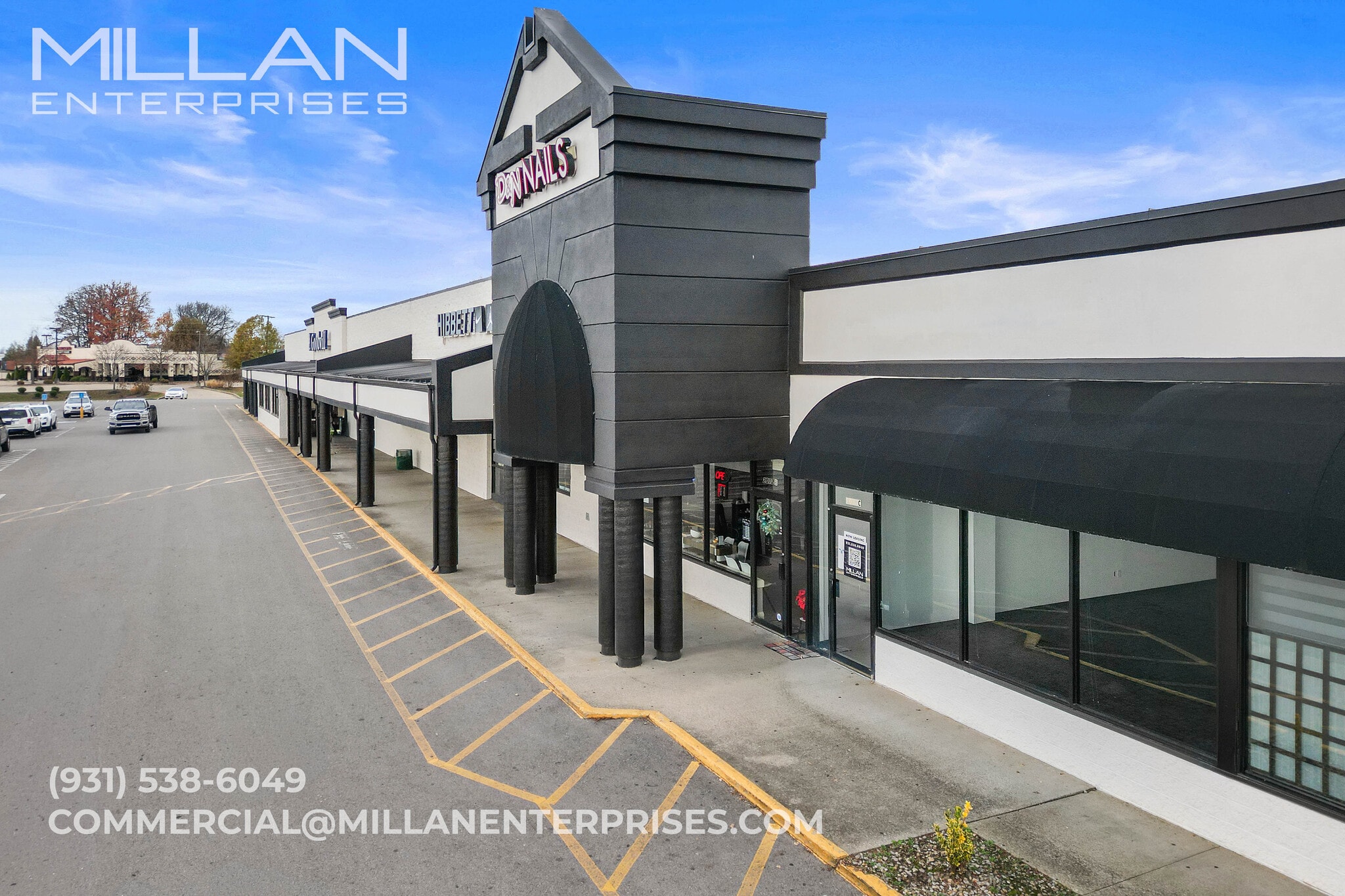 2008 Memorial Blvd, Springfield, TN for lease Building Photo- Image 1 of 12