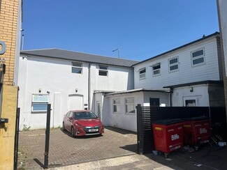 More details for 60 Oaklands Park Ave, Ilford - Office for Lease