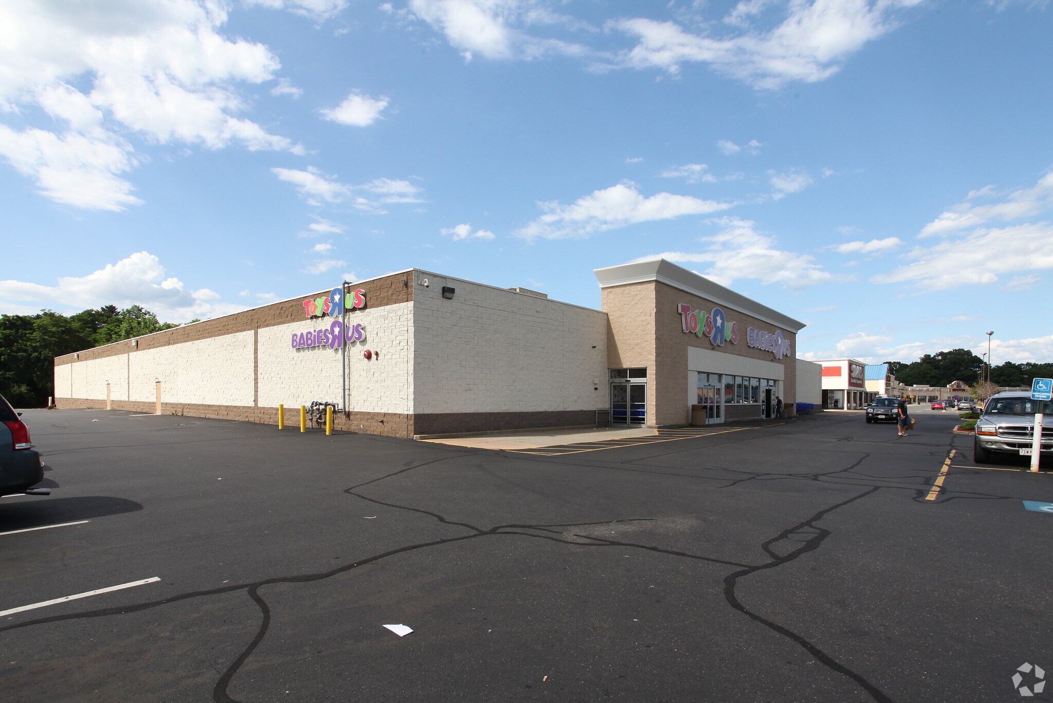 1688-1750 Boston Rd, Springfield, MA for sale Primary Photo- Image 1 of 1