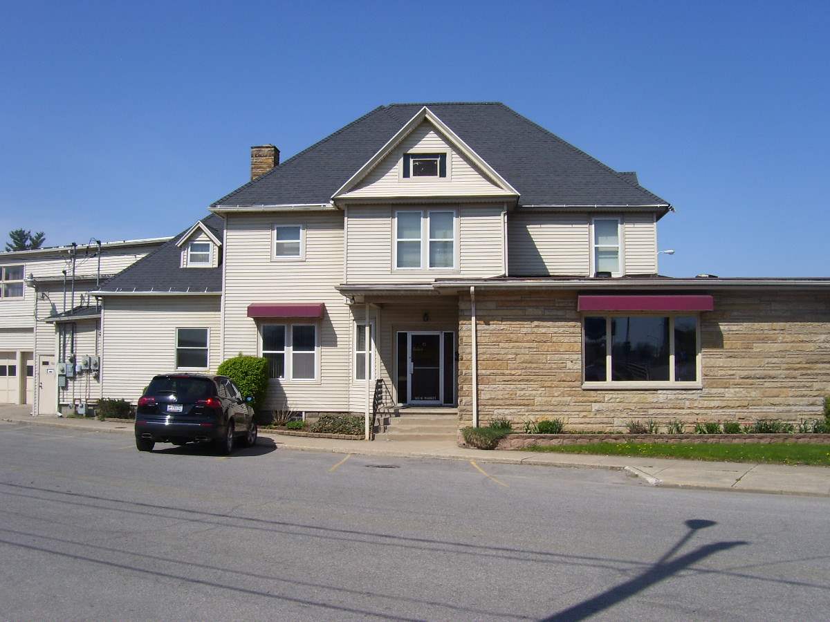 303 W Market St, Logansport, IN for sale Primary Photo- Image 1 of 1