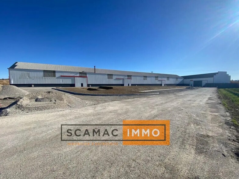 Flex in Manosque for lease - Building Photo - Image 1 of 4