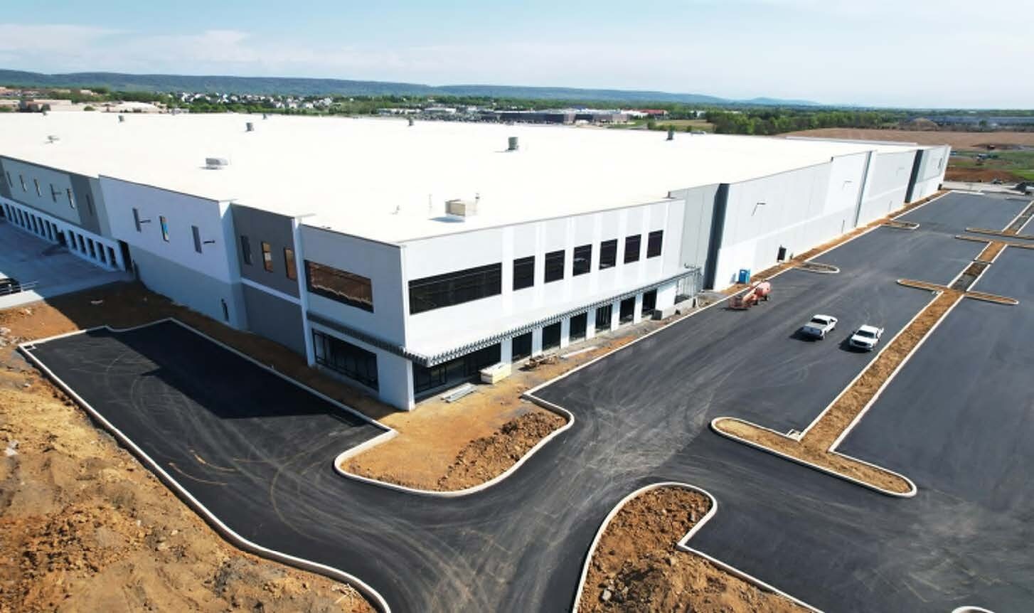 Silver Spring Route 11-Building 1, Mechanicsburg, PA for lease Interior Photo- Image 1 of 3