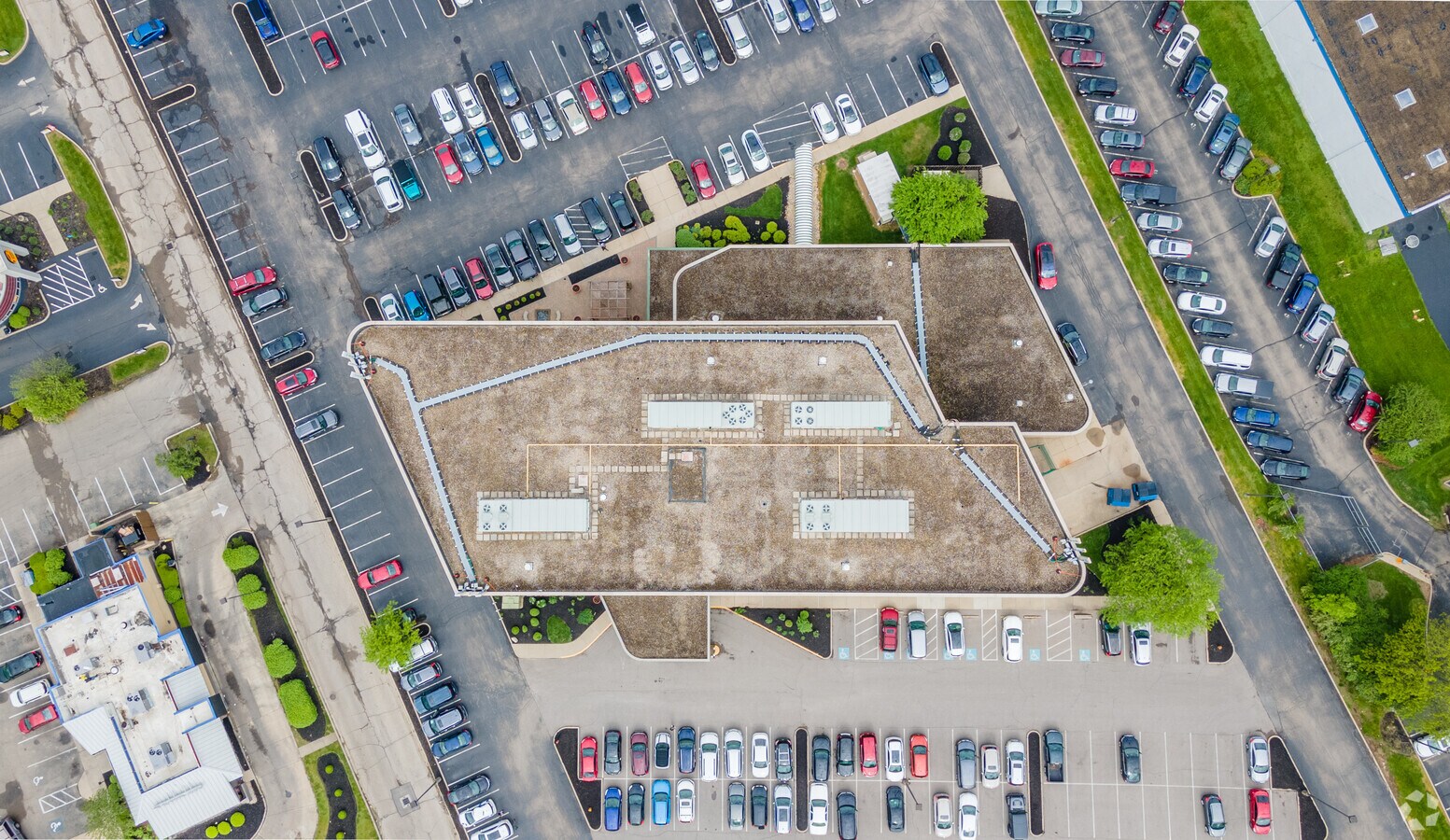 10475 Reading Rd, Evendale, OH 45241