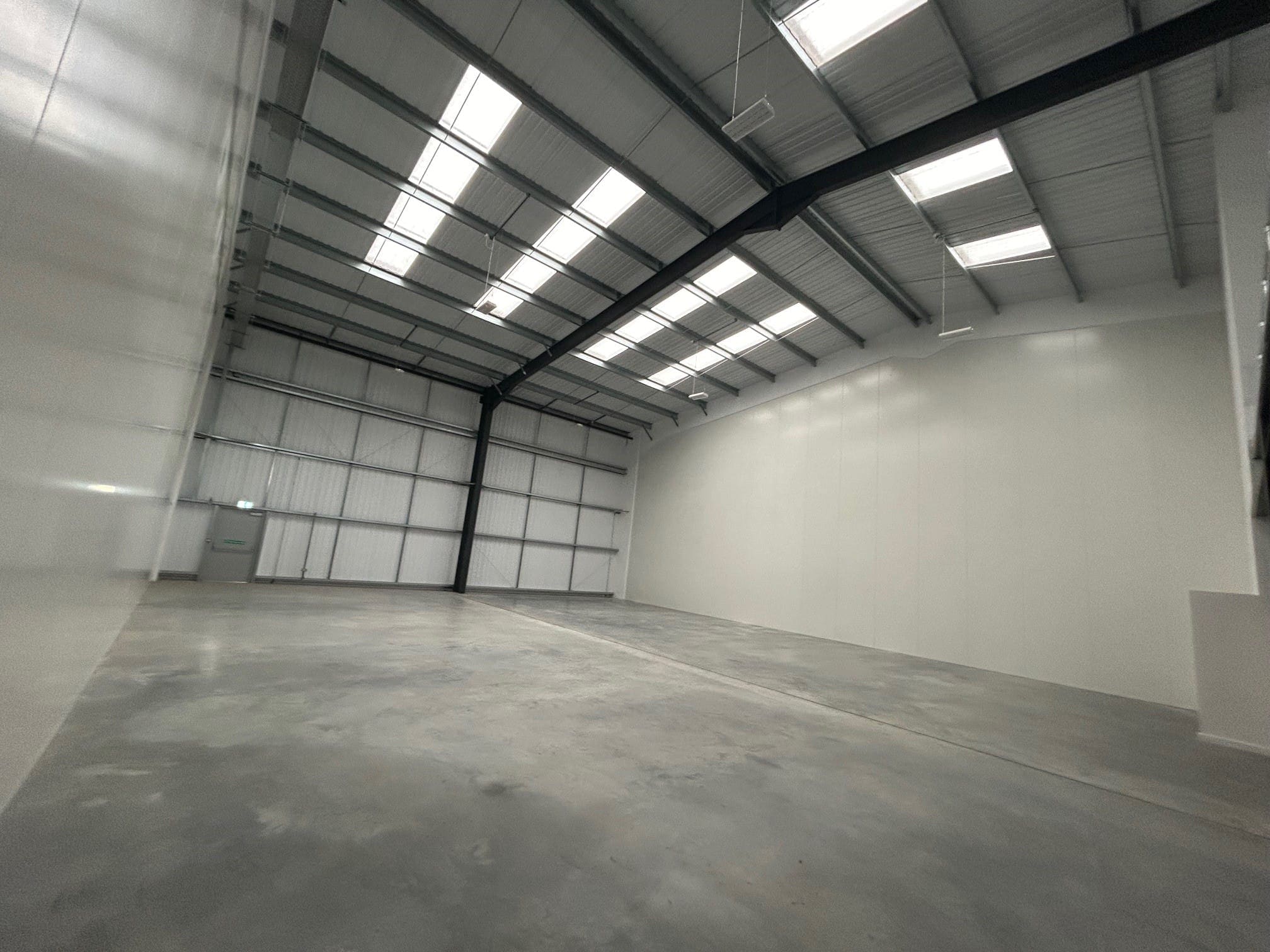 1 Reef St, Dagenham for lease Interior Photo- Image 1 of 6